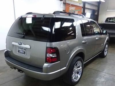 Limited SUV 4.6L CD 7 Speakers AM/FM radio Audiophile AM/FM In-Dash 6-CD/MP3, image 4