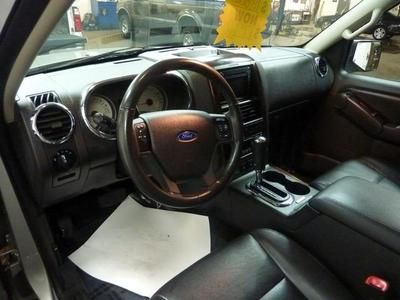 Limited SUV 4.6L CD 7 Speakers AM/FM radio Audiophile AM/FM In-Dash 6-CD/MP3, image 7