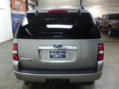 Limited SUV 4.6L CD 7 Speakers AM/FM radio Audiophile AM/FM In-Dash 6-CD/MP3, image 11