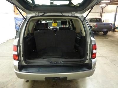 Limited SUV 4.6L CD 7 Speakers AM/FM radio Audiophile AM/FM In-Dash 6-CD/MP3, image 12