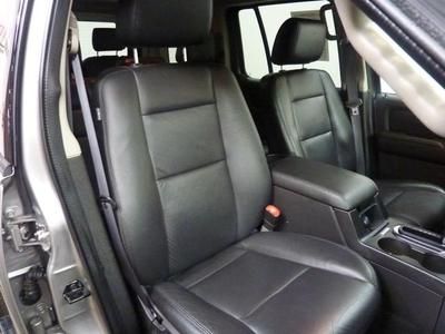 Limited SUV 4.6L CD 7 Speakers AM/FM radio Audiophile AM/FM In-Dash 6-CD/MP3, image 19