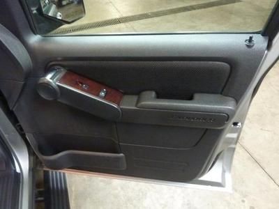 Limited SUV 4.6L CD 7 Speakers AM/FM radio Audiophile AM/FM In-Dash 6-CD/MP3, image 20