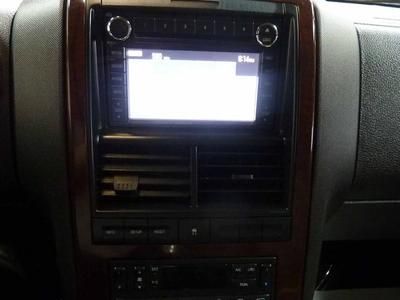 Limited SUV 4.6L CD 7 Speakers AM/FM radio Audiophile AM/FM In-Dash 6-CD/MP3, image 23