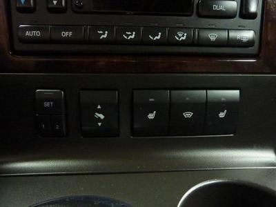 Limited SUV 4.6L CD 7 Speakers AM/FM radio Audiophile AM/FM In-Dash 6-CD/MP3, image 24