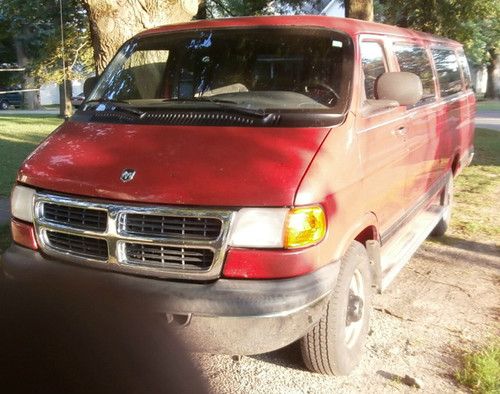 1999 dodge van b3500 - rusted frame