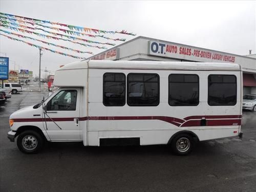 1995 ford e350 van  power wheelchair lift-only 17k miles! *excellent condition*