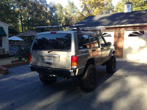 2001 jeep cherokee se sport utility 4-door 4.0l