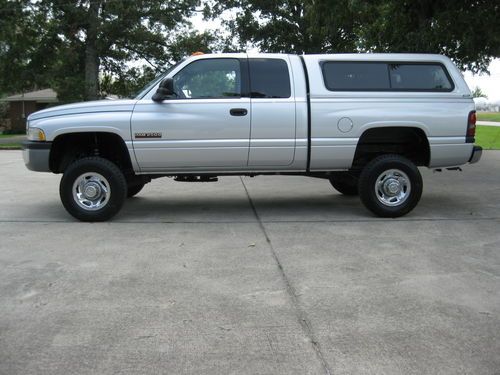 2002 dodge ram 2500 6 speed manual 4x4 shortbed 5.9l cummins ho diesel quad cab