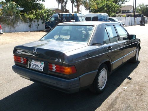 1991 Mercedes 190E, NO RESERVE, image 2