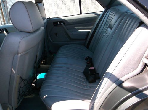 1991 Mercedes 190E, NO RESERVE, image 3