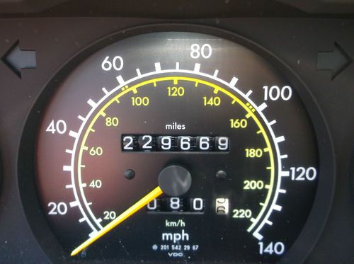 1991 Mercedes 190E, NO RESERVE, image 5