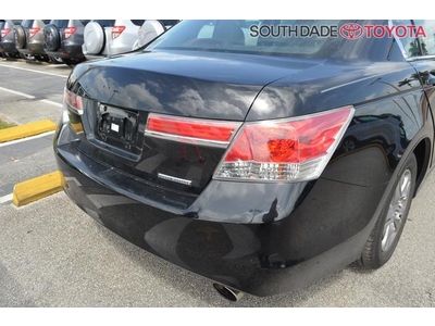 SE 2.4L CD Heated Front Bucket Seats Leather-Trimmed Seat Trim No Reserve, image 8