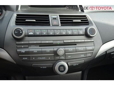 SE 2.4L CD Heated Front Bucket Seats Leather-Trimmed Seat Trim No Reserve, image 17