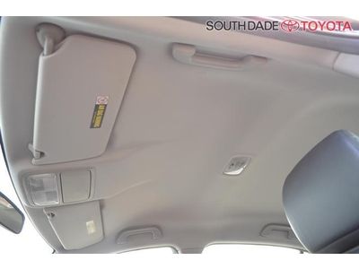 SE 2.4L CD Heated Front Bucket Seats Leather-Trimmed Seat Trim No Reserve, image 19