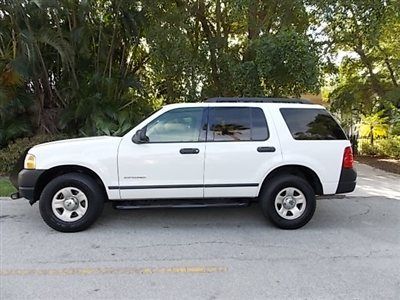 2005 ford explorer 4x4 with hydraulic front winch, excellent condition,