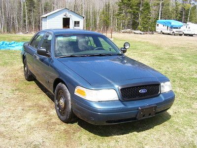Ford : crown victoria police interceptor 2005 "p71 package"