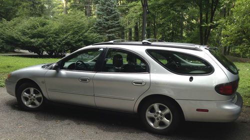 Ford: taurus wagon se 2000