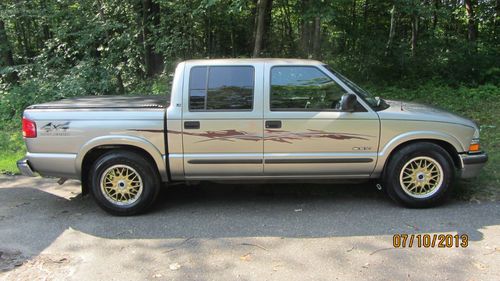 Really nice s10 crew cab 4wd, great runner