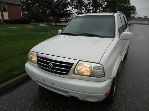 2002 suzuki xl 7 limited loaded 4wd auto v-6 third row seating  no reserve
