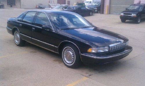 1995 Chevrolet Caprice Classic Sedan 4-Door 4.3L, image 4