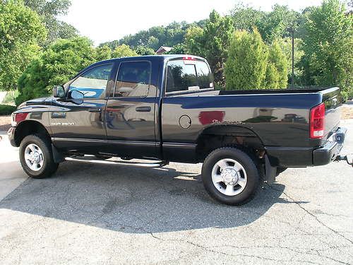 Dodge quad cab 2500 ram black beauty