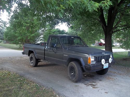 1986 jeep comanche custom standard cab pickup 2-door 2.8l