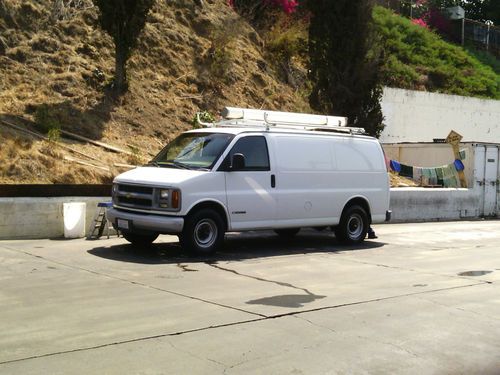 Electrician's work van 2000 chevy express 3500 100k mileage ,ac, trade's racks