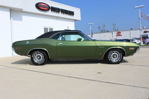 *** 1970 dodge challenger *** "383" 4bbl *** slap shift *** a/c ***