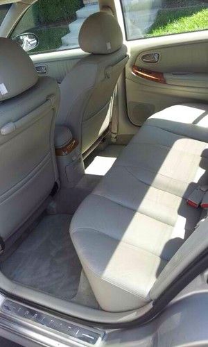 Great condition, 2002 silver i30 sedan