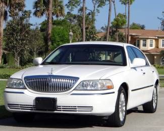 Florida immaculate-only 63k miles-fully equipped-white/tan- rear parking assist