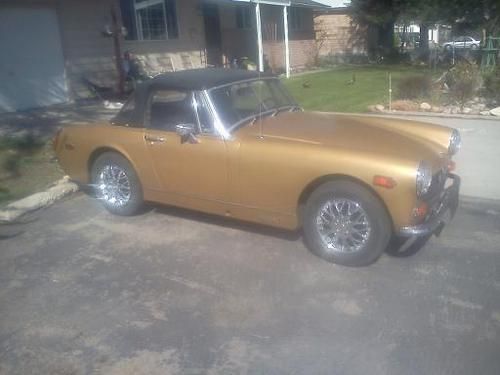 1974 mg midget 4 cyl. 1275cc new paint,new top,great tires,interior fair