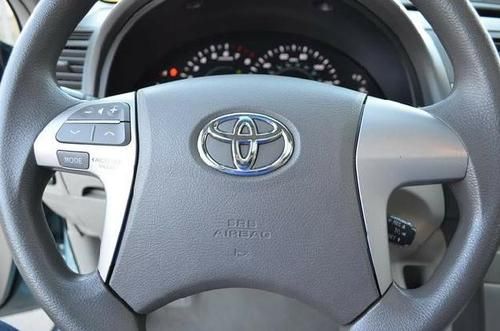 2009 Toyota Camry LE 4-Door 3.5L V6 White,Leather,sunroof,remote start - $16,900, image 2