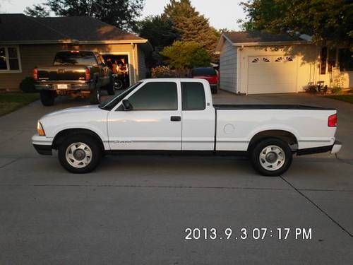 1999 gmc sonoma sls extended cab pickup 2-door 2.2l *no reserve*