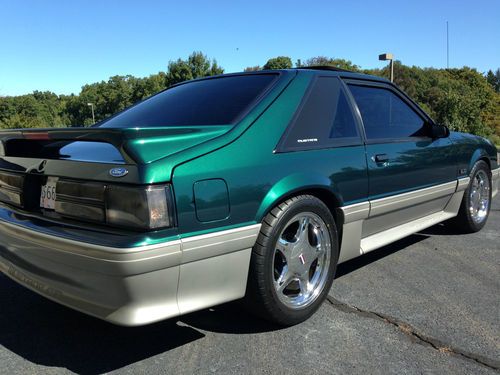 1992 ford mustang gt hatchback 2-door 5.0l