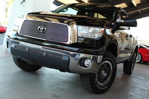 2007 tundra 5.7 trd offroad. 4x4. exaust. trd wheels. clean carfax. rare.