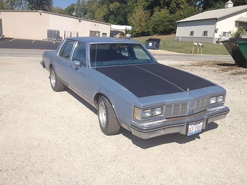 1983 oldsmobile delta 88 4-door 5.7l 350 built trans 9" ford rear end clean!