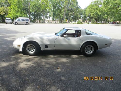 Chevrolet corvette 1982 brand new interior authentic leather white sports car