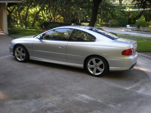 2005 pontiac gto - one owner, great condition, less than 20,000 miles!