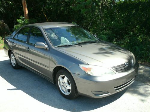 2003 toyota camry le sedan 4-door 3.0l - low miles- runs amazing- very clean