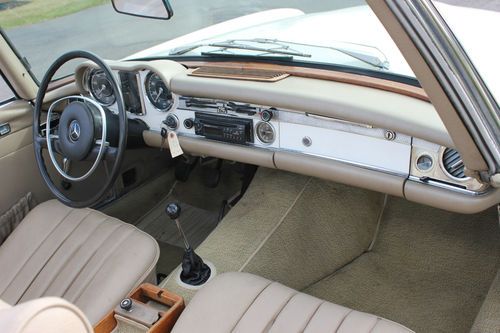 1971 Mercedes Benz 280SL Roadster/Manual Gear Box, image 10