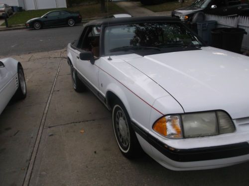 Mustang 1988 notch back  no-reserve