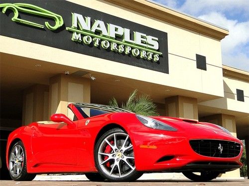 Rosso corsa exterior, w/ beige interior, red painted calipers, one owner car!