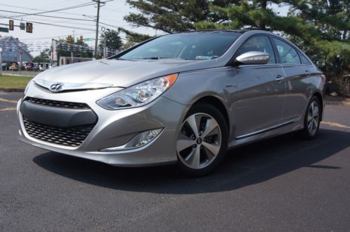 2012 sonata hybrid premium, fully loaded,1 owner, camera, leather, no reserve