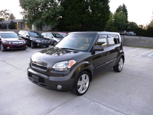 2011 kia soul sport hatchback 4-door 2.0l 18 inch wheels parktronic bluetooth