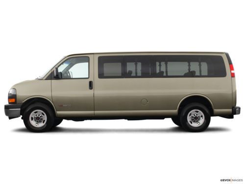 2006 gmc savana 3500 ls standard passenger van 4-door 6.0l