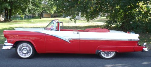 *MINT* 1956 Ford Fairlane Sunliner Convertable Coupe with Continental Kit, image 2