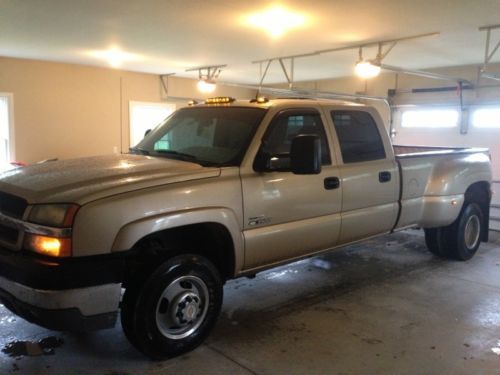 2004 chevrolet silverado 3500 lt crew cab pickup 4-door 6.6l