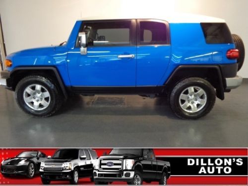 4.0l 4x4 toyota fj cruiser 74,000 miles radio cd player offroad blue 4 door