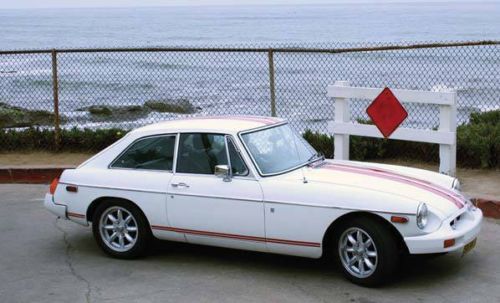 1974.5 mgb gt restored in immaculate condition