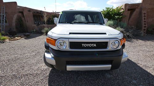 Toyota fj cruiser 2010 4dr 4wd in excellent condition always garaged